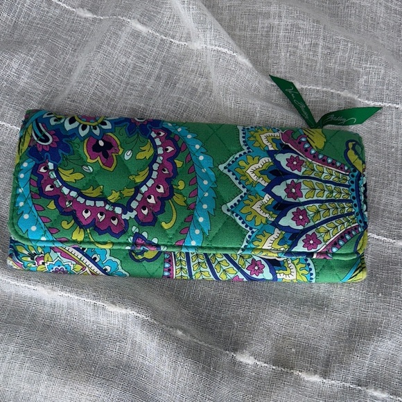 Vera Bradley Emerald Paisley Pattern Trifold Long Wallet w/Magnetic Closure NWOT - Picture 16 of 16
